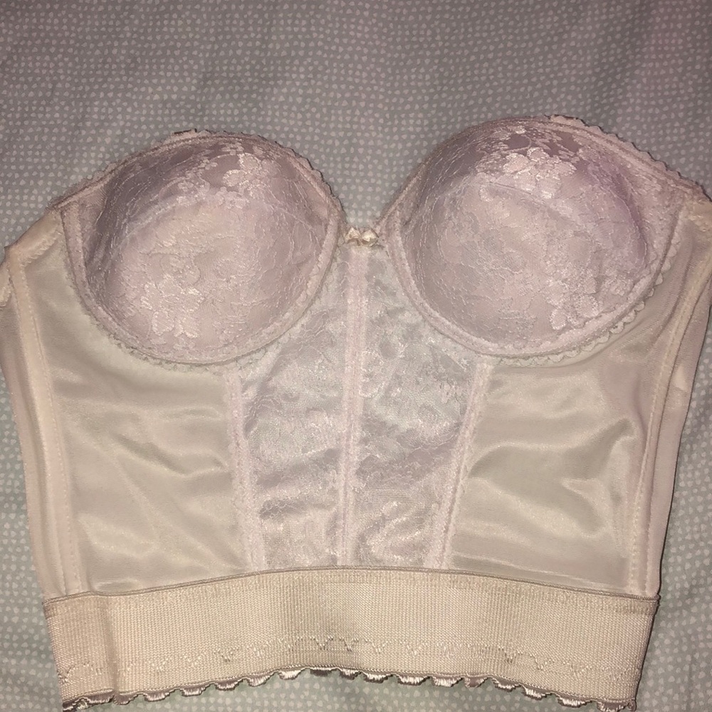 White lace bustier